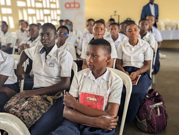 Inspirer le Futur : 1500 jeunes filles formées aux STIM avec Edutech’Africa